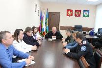 6 декабря, состоялась рабочая встреча главы Белоглинского района Олега Ефимова с председателем Совета молодых депутатов Максимом Ярешко. 